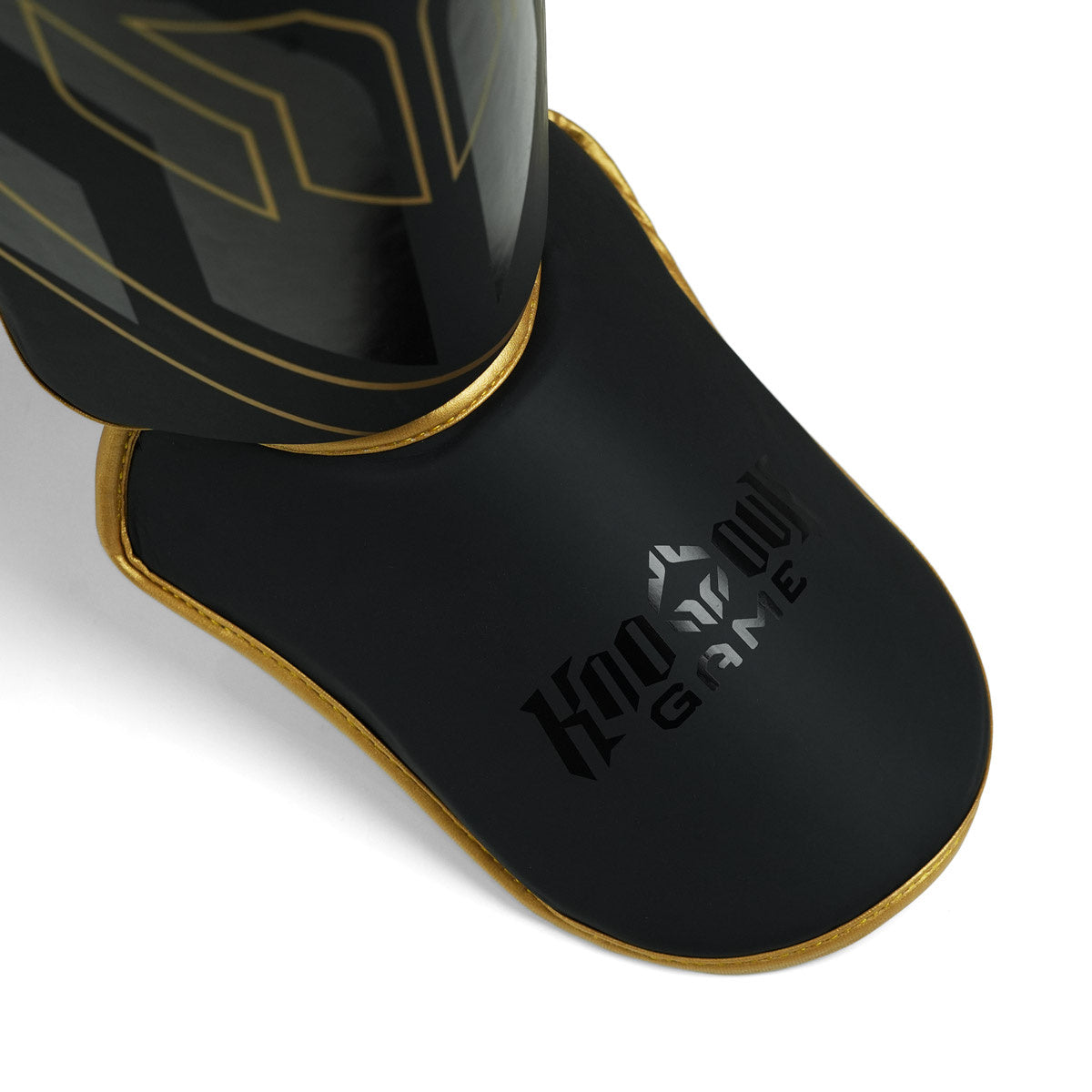 Light Shin Guards Logo 3.0 Gold